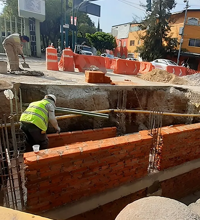 Instalación de tomas domiciliarias por microtuneleo